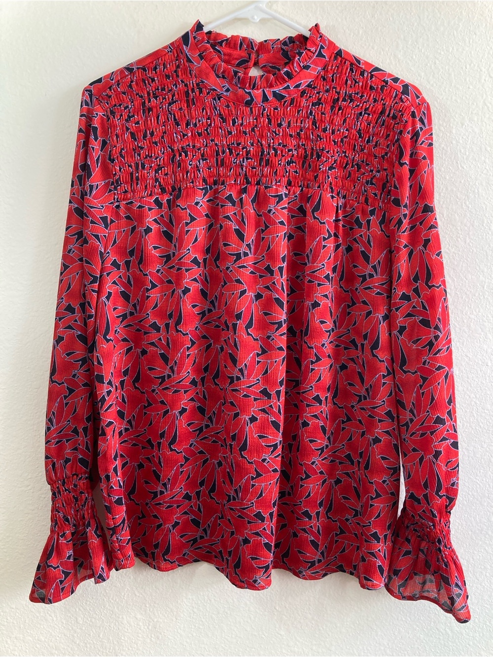 Ann Taylor Floral Shirred Blouse Size M Red Bell Flower Print